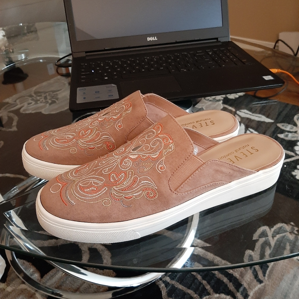 Ladies shoes - Picture 2 of 8